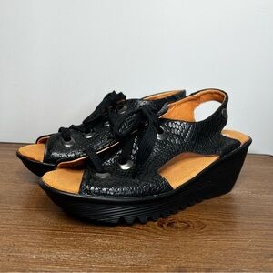 BERNIE MEV. Marcelo Lace Up Black Wedge Sandals Size 8